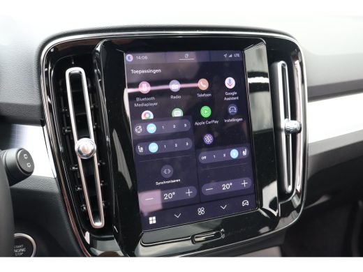 Volvo  XC40 2.0 B4 Plus Dark | Nubuck | Trekhaak | Harman Kardon | Pano | ActivLease financial lease