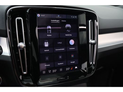 Volvo  XC40 2.0 B4 Plus Dark | Nubuck | Trekhaak | Harman Kardon | Pano | ActivLease financial lease