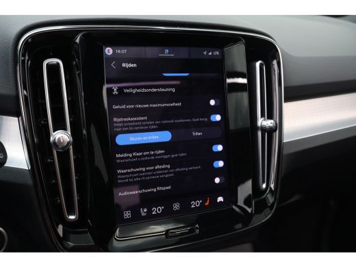 Volvo  XC40 2.0 B4 Plus Dark | Nubuck | Trekhaak | Harman Kardon | Pano | ActivLease financial lease