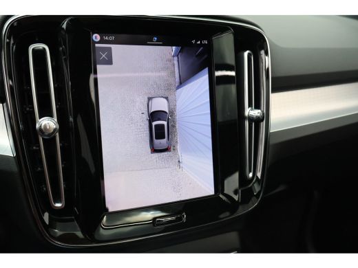 Volvo  XC40 2.0 B4 Plus Dark | Nubuck | Trekhaak | Harman Kardon | Pano | ActivLease financial lease