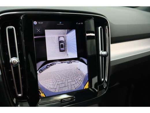 Volvo  XC40 2.0 B4 Plus Dark | Nubuck | Trekhaak | Harman Kardon | Pano | ActivLease financial lease
