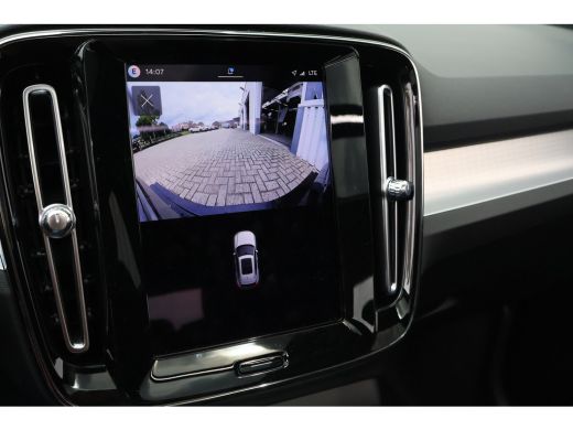 Volvo  XC40 2.0 B4 Plus Dark | Nubuck | Trekhaak | Harman Kardon | Pano | ActivLease financial lease