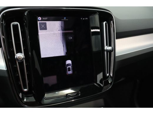 Volvo  XC40 2.0 B4 Plus Dark | Nubuck | Trekhaak | Harman Kardon | Pano | ActivLease financial lease