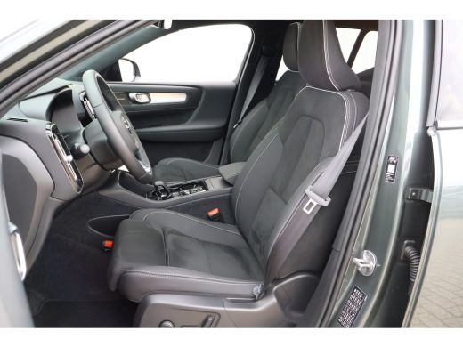Volvo  XC40 2.0 B4 Plus Dark | Nubuck | Trekhaak | Harman Kardon | Pano | ActivLease financial lease