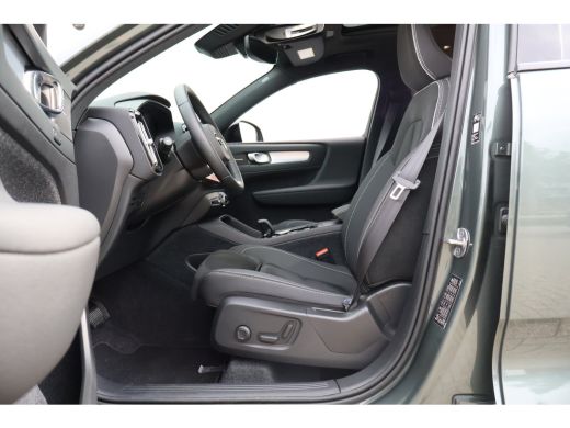 Volvo  XC40 2.0 B4 Plus Dark | Nubuck | Trekhaak | Harman Kardon | Pano | ActivLease financial lease