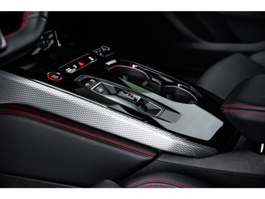 Audi A5 Avant 2.0 e-hybrid quattro S edition Competition | Bang & Olufsen | Trekhaak | HUD | 360 Camera |... ActivLease financial lease