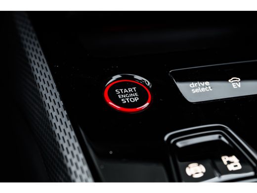 Audi A5 Avant 2.0 e-hybrid quattro S edition Competition | Bang & Olufsen | Trekhaak | HUD | 360 Camera |... ActivLease financial lease