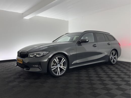BMW 3 Serie Touring 330e Sportline High Executive (Plug-in) {SoH-91%} (INCL-BTW) Aut. *LEATHER | FULL-LED | H... ActivLease financial lease