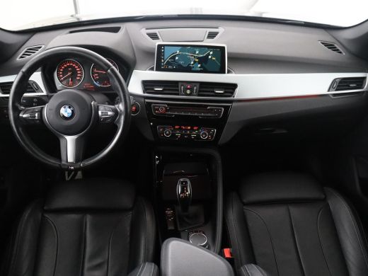 BMW X1 sDrive20i High Executive M-sport | Leder | Memory | Harman/Kardon | Head-up | Cruise control | St... ActivLease financial lease