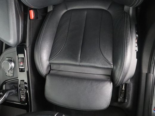 BMW X1 sDrive20i High Executive M-sport | Leder | Memory | Harman/Kardon | Head-up | Cruise control | St... ActivLease financial lease