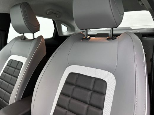 Citroën C4 X X 1.2 Hybrid 145 Business CAMERA | NAVI & CARPLAY | AD-CRUISE ActivLease financial lease
