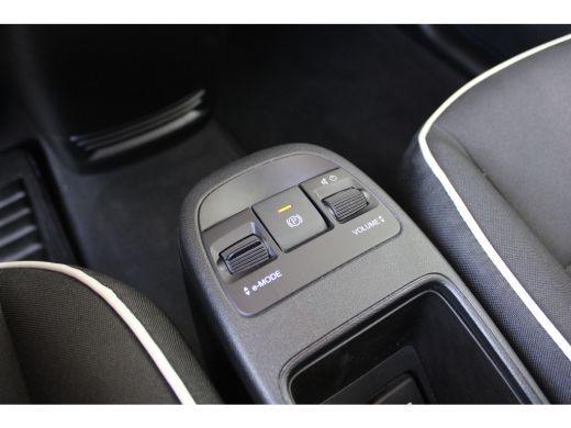 Fiat 500e e Cabrio Urban 42 kWh | Keyless start | Climate control | LED | Apple carplay & Android auto | ActivLease financial lease