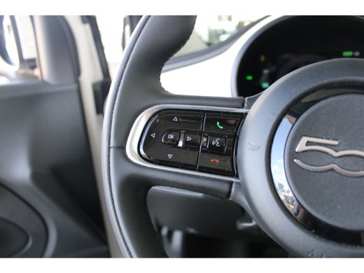 Fiat 500e e Cabrio Urban 42 kWh | Keyless start | Climate control | LED | Apple carplay & Android auto | ActivLease financial lease