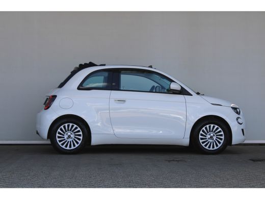 Fiat 500e e Cabrio Urban 42 kWh | Keyless start | Climate control | LED | Apple carplay & Android auto | ActivLease financial lease