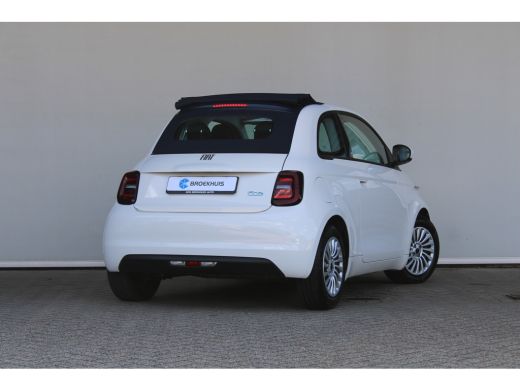 Fiat 500e e Cabrio Urban 42 kWh | Keyless start | Climate control | LED | Apple carplay & Android auto | ActivLease financial lease