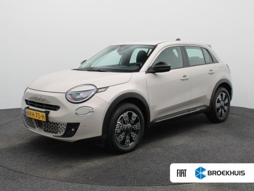Fiat 600 1.2 Hybrid Urban | Automaat | 17" LMV | PDC V+A | Camera | Clima | Stoelverwarming | ActivLease financial lease