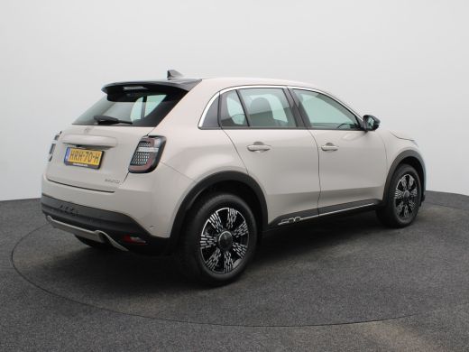 Fiat 600 1.2 Hybrid Urban | Automaat | 17" LMV | PDC V+A | Camera | Clima | Stoelverwarming | ActivLease financial lease