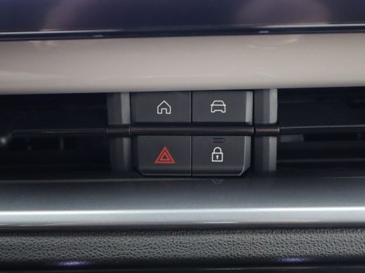 Fiat 600 1.2 Hybrid Urban | Automaat | 17" LMV | PDC V+A | Camera | Clima | Stoelverwarming | ActivLease financial lease