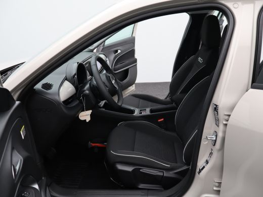 Fiat 600 1.2 Hybrid Urban | Automaat | 17" LMV | PDC V+A | Camera | Clima | Stoelverwarming | ActivLease financial lease