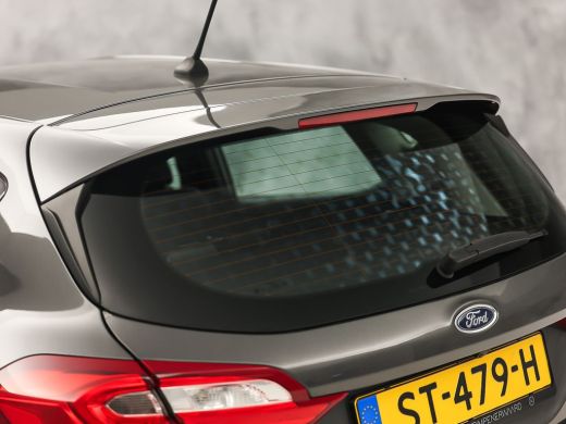 Ford Fiesta 1.0 EcoBoost Titanium Sport (APPLE CARPLAY, GROOT NAVI, CLIMATE, CAMERA, SPORTSTOELEN, ADAPTIVE C... ActivLease financial lease