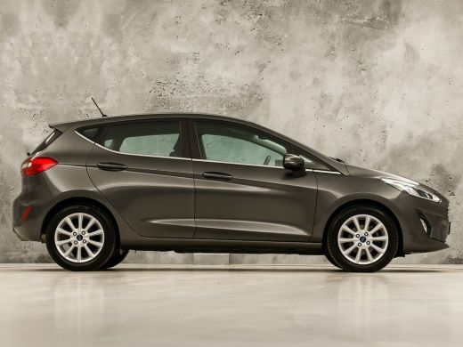 Ford Fiesta 1.0 EcoBoost Titanium Sport (APPLE CARPLAY, GROOT NAVI, CLIMATE, CAMERA, SPORTSTOELEN, ADAPTIVE C... ActivLease financial lease
