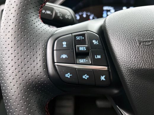Ford Focus 1.0 EcoBoost Hybrid ST Line X CAMERA | NAVI & CARPLAY | AD-CRUISE | WINTER-PACK ActivLease financial lease