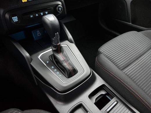 Ford Focus 1.0 EcoBoost Hybrid ST Line X CAMERA | NAVI & CARPLAY | AD-CRUISE | WINTER-PACK ActivLease financial lease