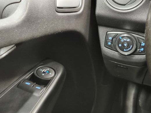 Ford Transit Courier 1.5TDCI Euro 6! ActivLease financial lease