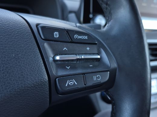 Hyundai Kona Comfort 2WD | 100% SoH | Stoelverwarming | Stuurhulp | Camera | Android auto en Apple carplay | C... ActivLease financial lease