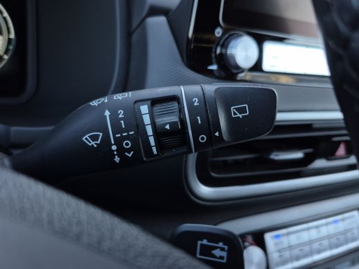 Hyundai Kona Comfort 2WD | 100% SoH | Stoelverwarming | Stuurhulp | Camera | Android auto en Apple carplay | C... ActivLease financial lease