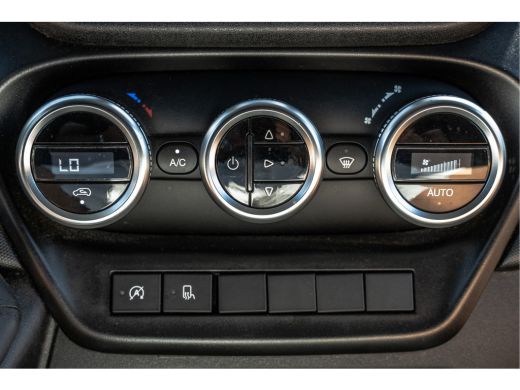 Iveco Daily 35S16 | L4H2 | 156 PK | 3-Zits | Climate | Euro 6 ActivLease financial lease