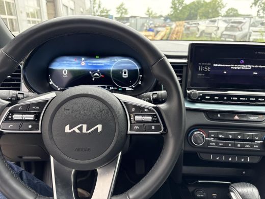 Kia Ceed 1.0 T-GDi MHEV Design Edition | Fabrieksgarantie 2035 | Automaat | Carplay| Camera | Stoel stuur ... ActivLease financial lease