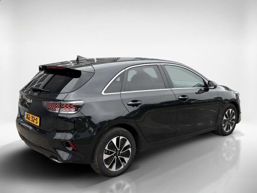Kia Ceed 1.0 T-GDi MHEV Design Edition | Fabrieksgarantie 2035 | Automaat | Carplay| Camera | Stoel stuur ... ActivLease financial lease