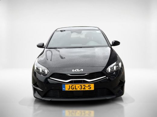 Kia Ceed 1.0 T-GDi MHEV Design Edition | Fabrieksgarantie 2035 | Automaat | Carplay| Camera | Stoel stuur ... ActivLease financial lease