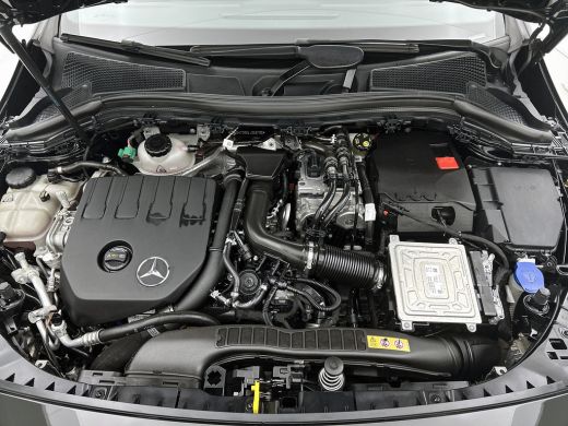 Mercedes-Benz B-Klasse 250 e Hybride Premium Design AMG line / 1/2 Leder / Stoelverwarming / Pdc+Camera / Navigatie / Ap... ActivLease financial lease
