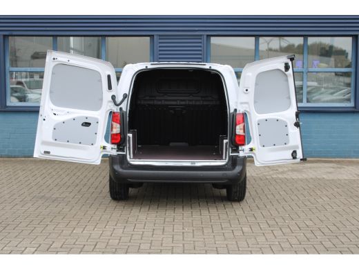 Opel Combo-e 50kWh 136 PK |  Automatische A/C |  Comfort bestuurdersstoel |  Pakket Visibility, Licht en regen... ActivLease financial lease
