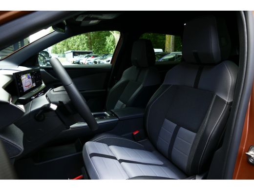 Opel Grandland EV 73KWH 213PK BUSINESS EDITION AUTOMAAT / CAMERA / AFN.TREKHAAK / KEYLESS / FULL-LED / SOH 97,19... ActivLease financial lease