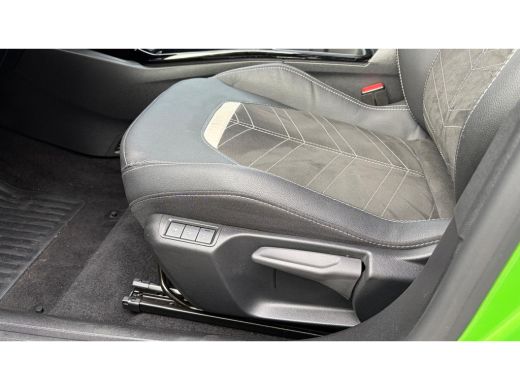 Opel Mokka-e 54KWH LONG RANGE 156PK ULTIMATE AUTOMAAT / NAVI / LEDER / CLIMA / LED / PDC / 18" LMV / CAMERA / ... ActivLease financial lease