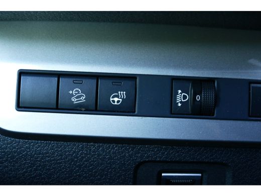 Opel Vivaro 2.0 DIESEL 145PK L2H1 / CAMERA / STOEL-STUURVERWARMING / 3-ZITS / BETIMMERING / NAVI / AIRCO / LE... ActivLease financial lease