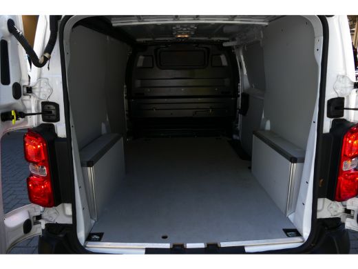 Opel Vivaro 2.0 DIESEL 145PK L2H1 / CAMERA / STOEL-STUURVERWARMING / 3-ZITS / BETIMMERING / NAVI / AIRCO / LE... ActivLease financial lease
