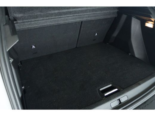 Peugeot 2008 1.2 Hybrid 145 GT | Adapt. Cruise | 360 Camera | Navigatie | Carplay | 18 Inch Evissa | Keyless |... ActivLease financial lease