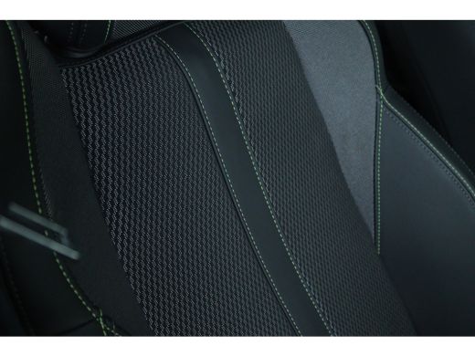 Peugeot 2008 1.2 Hybrid 145 GT | Adapt. Cruise | 360 Camera | Navigatie | Carplay | 18 Inch Evissa | Keyless |... ActivLease financial lease