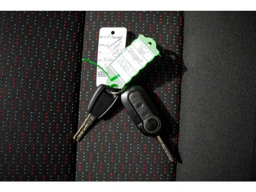 Peugeot Boxer 2.2 BlueHDi 120 L1H1 | 120 PK | 3-Zits | Cruise | Airco | Trekhaak ActivLease financial lease