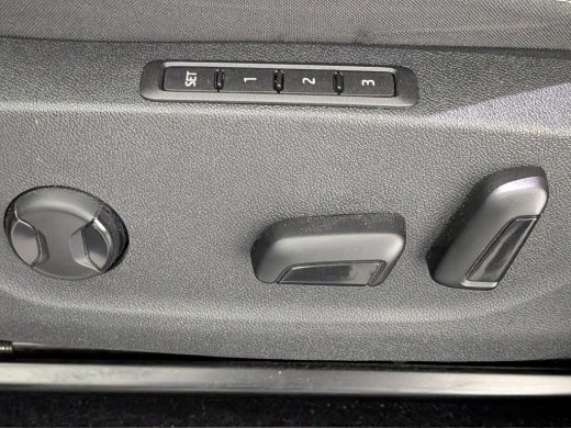 Skoda Enyaq iV 60 IV First Edition 180PK | SoH 91,38% | MEMORY | STOEL+STUURVERW. | CAMERA | NAVI. | APP. CONNEC... ActivLease financial lease