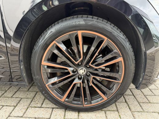 Skoda Enyaq iV 80 Founders Edition Black SOH 95% ActivLease financial lease