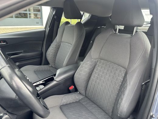 Toyota C-HR 2.0 Hybrid Dynamic ActivLease financial lease