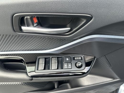 Toyota C-HR 2.0 Hybrid Dynamic ActivLease financial lease