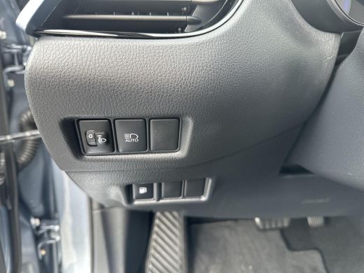 Toyota C-HR 2.0 Hybrid Dynamic ActivLease financial lease