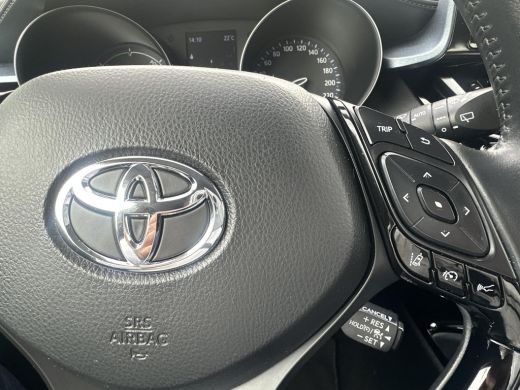 Toyota C-HR 2.0 Hybrid Dynamic ActivLease financial lease