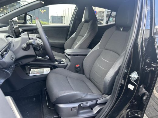 Toyota C-HR+ First Edition 77 kWh ActivLease financial lease